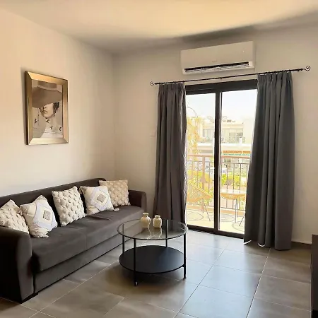 Elite Holidays Leda Gardens Cosy 1 Bed *