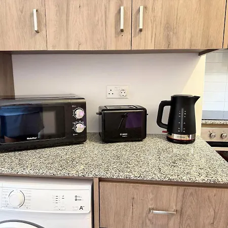 Elite Holidays Leda Gardens Cosy 1 Bed